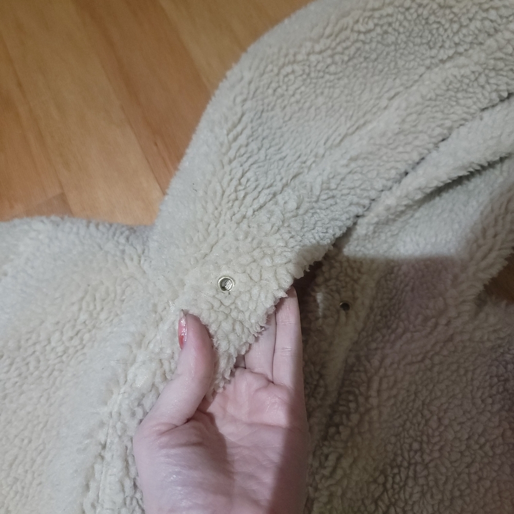 Varley Cowan Tan Teddy Jacket - Picture 9 of 10